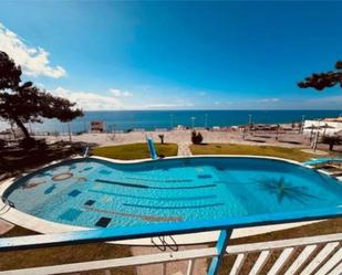 Piscina de Pis de lloguer en Canet de Mar amb Jardí privat, Terrassa i Piscina