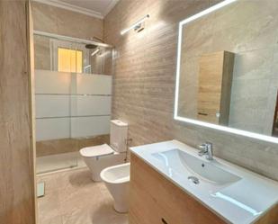 Bathroom of House or chalet for sale in Cartagena  with Air Conditioner, Heating and Private garden