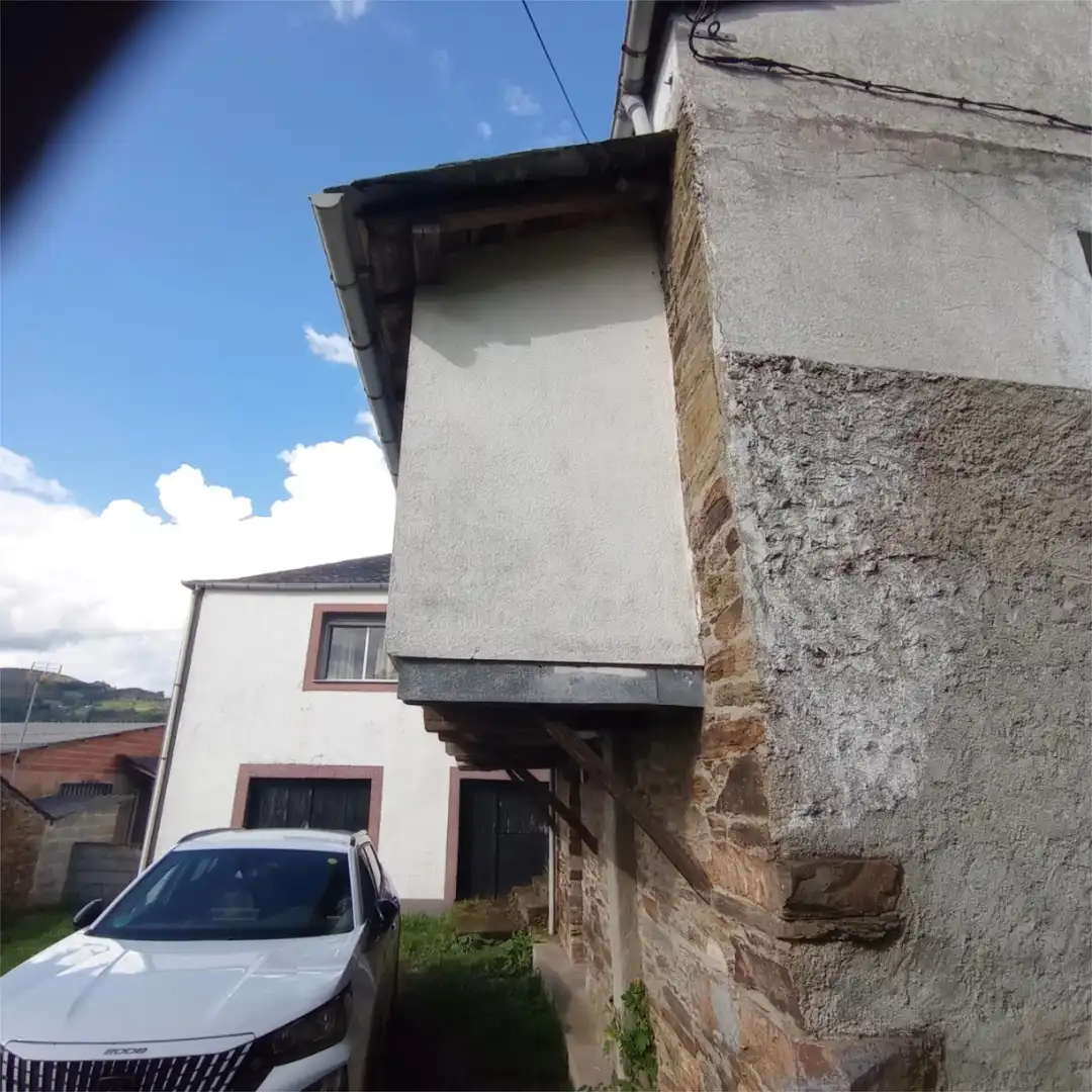 Vista exterior de Finca rústica en venda en Navia de Suarna amb Calefacció, Jardí privat i Terrassa