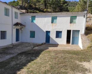 Vista exterior de Casa o xalet en venda en Villaverde de Guadalimar amb Traster i Moblat