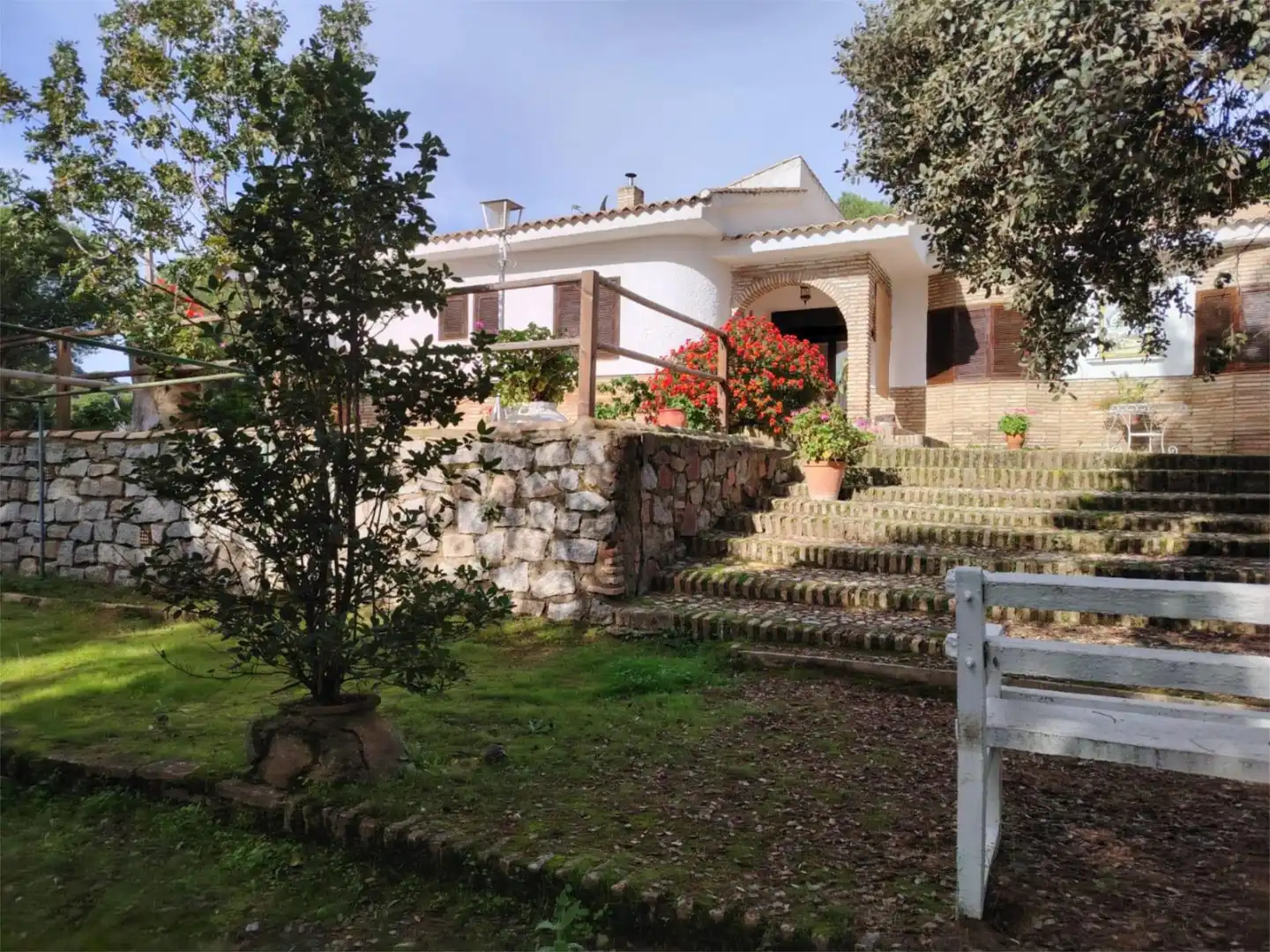 Houses for sale in Santuario Virgen de la Cabeza, 13, Andújar Garden of Houses for sale in Andújar with Terrace and Swimming Pool