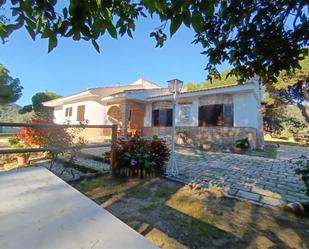 Exterior view of House or chalet for sale in Andújar  with Terrace and Swimming Pool