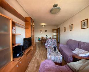 Living room of Flat for sale in  Albacete Capital  with Heating, Parquet flooring and Furnished