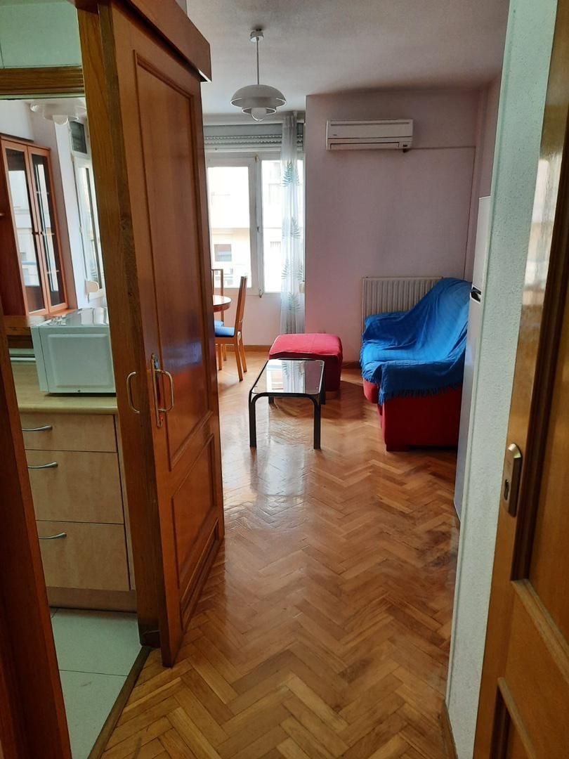 Dormitori de Pis de lloguer en  Madrid Capital amb Aire condicionat, Calefacció i Parquet