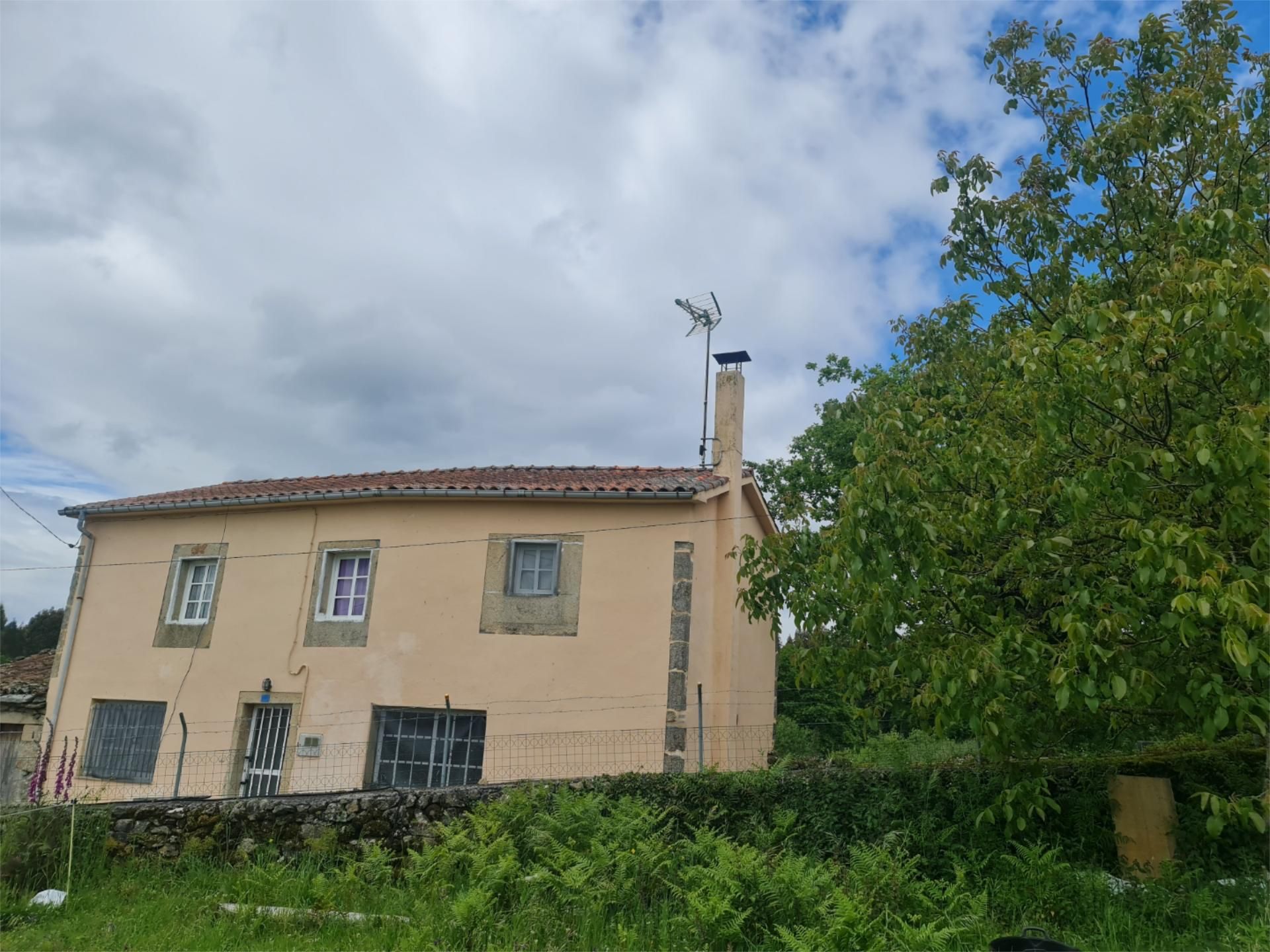 Exterior view of Single-family semi-detached for sale in Monterroso  with Private garden, Furnished and Washing machine