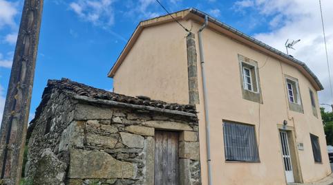 Foto 2 de Casa adosada en venda a Praza Circular, 19, Monterroso, Lugo
