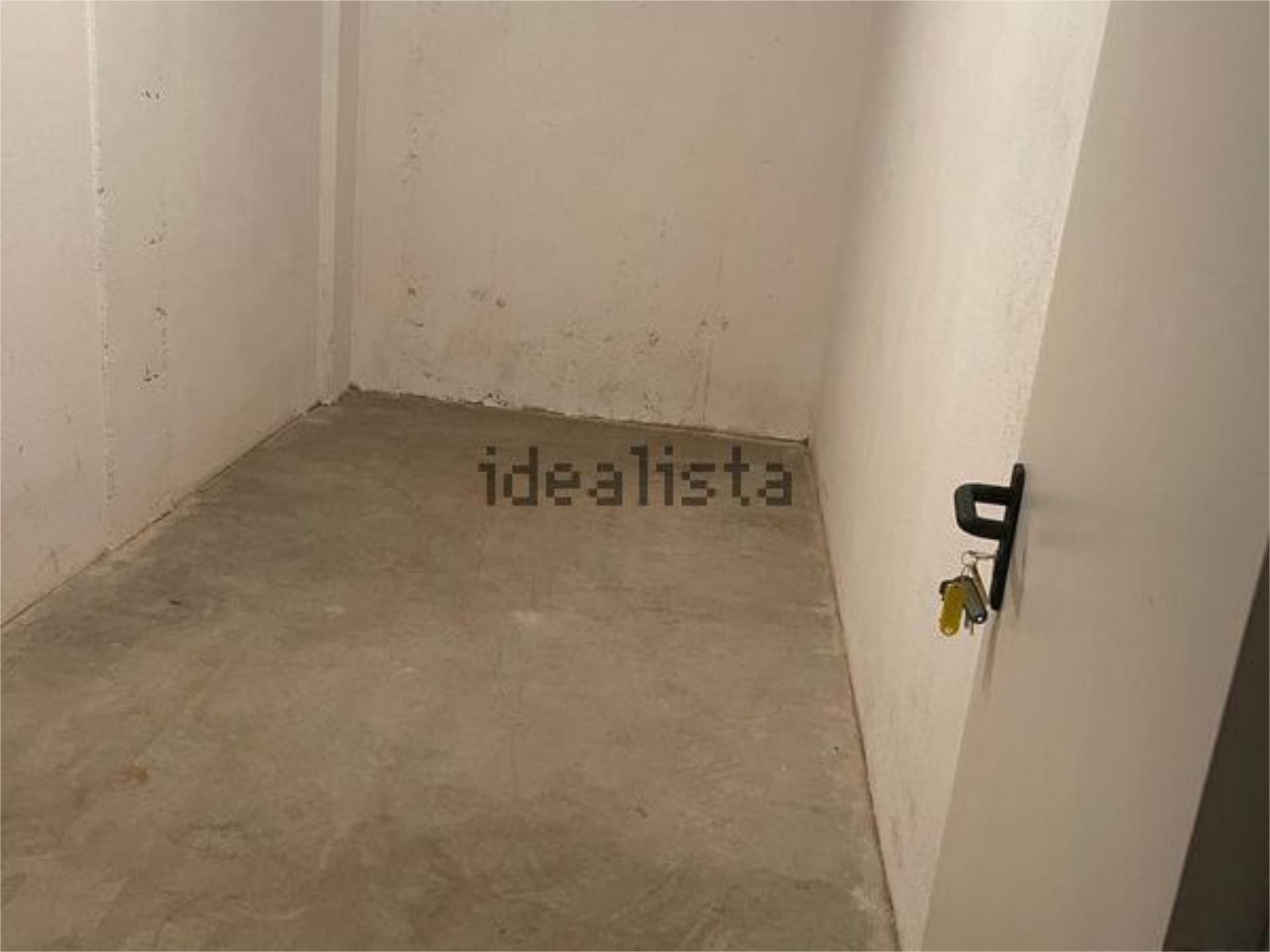 Box room to rent in O Carballiño  