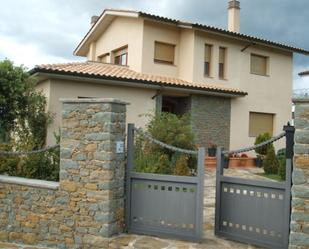 Vista exterior de Casa o xalet en venda en L'Esquirol amb Terrassa i Balcó