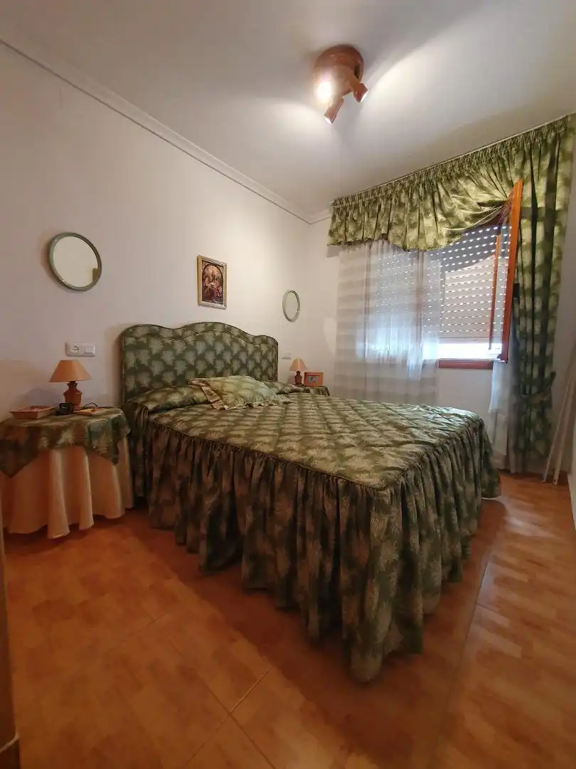 Casa o chalet en venta en Calle Helena, 1225, Los Narejos - Punta Calera Habitación de Casa o chalet en venta en Los Alcázares con Aire acondicionado, Terraza y Balcón