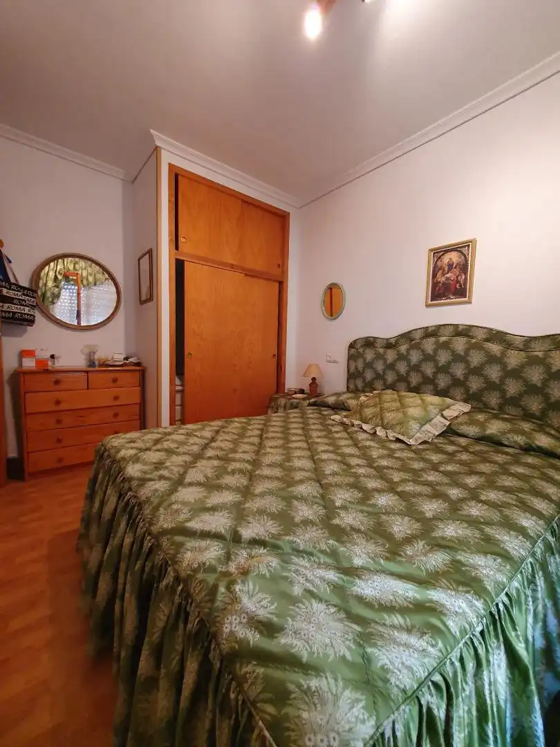 Casa o chalet en venta en Calle Helena, 1225, Los Narejos - Punta Calera Habitación de Casa o chalet en venta en Los Alcázares con Aire acondicionado, Terraza y Balcón