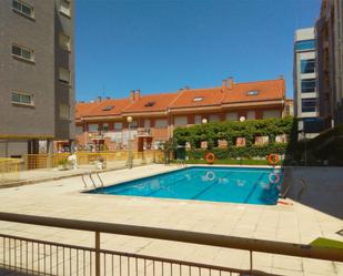 Swimming pool of Flat for sale in  Toledo Capital  with Air Conditioner, Heating and Private garden