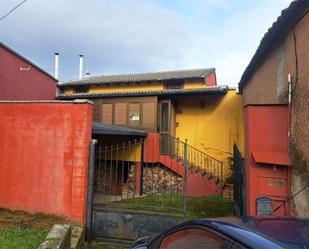 Exterior view of Single-family semi-detached for sale in Villagatón  with Heating, Private garden and Terrace