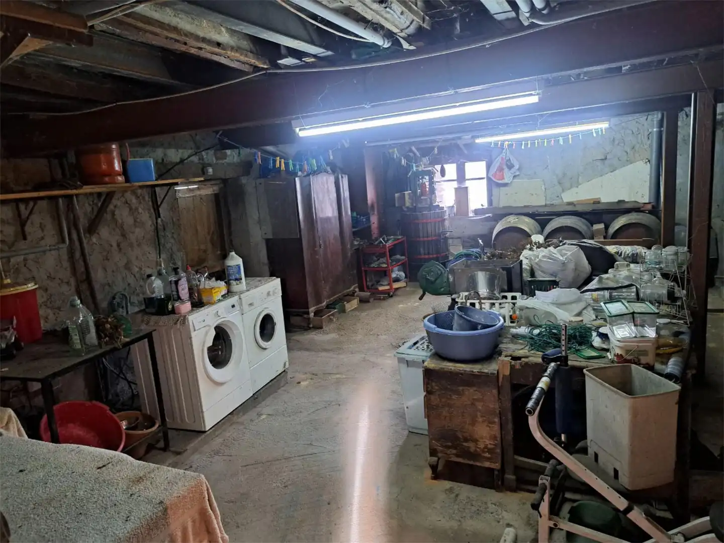 Casa adosada en venta en Calle San Martin, 16, Villagatón Casa adosada en venta en Villagatón con Calefacción, Jardín privado y Terraza