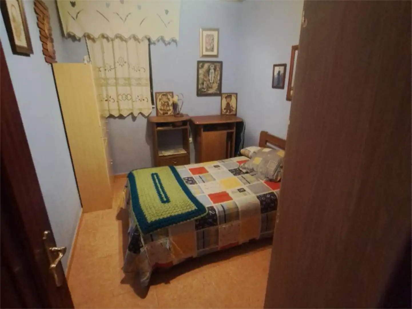 Casa adosada en venta en Calle San Martin, 16, Villagatón Habitación de Casa adosada en venta en Villagatón con Calefacción, Jardín privado y Terraza