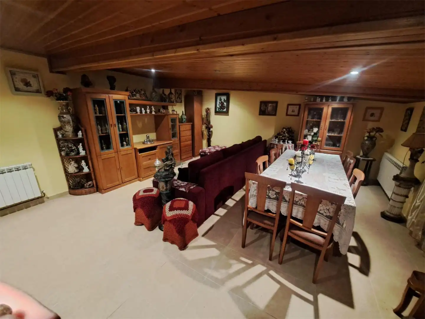 Casa adosada en venta en Calle San Martin, 16, Villagatón Comedor de Casa adosada en venta en Villagatón con Calefacción, Jardín privado y Terraza