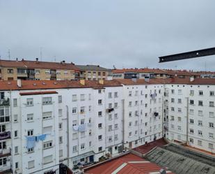 Vista exterior de Pis en venda en Vitoria - Gasteiz