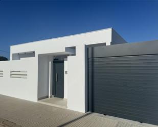 Exterior view of House or chalet for sale in Chiclana de la Frontera  with Air Conditioner, Heating and Private garden