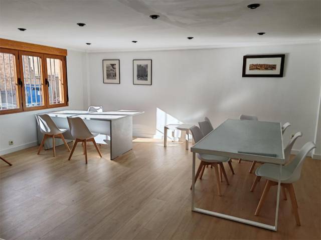 Oficina en Alquiler en Calle Santo Domingo, 4 en Murallas