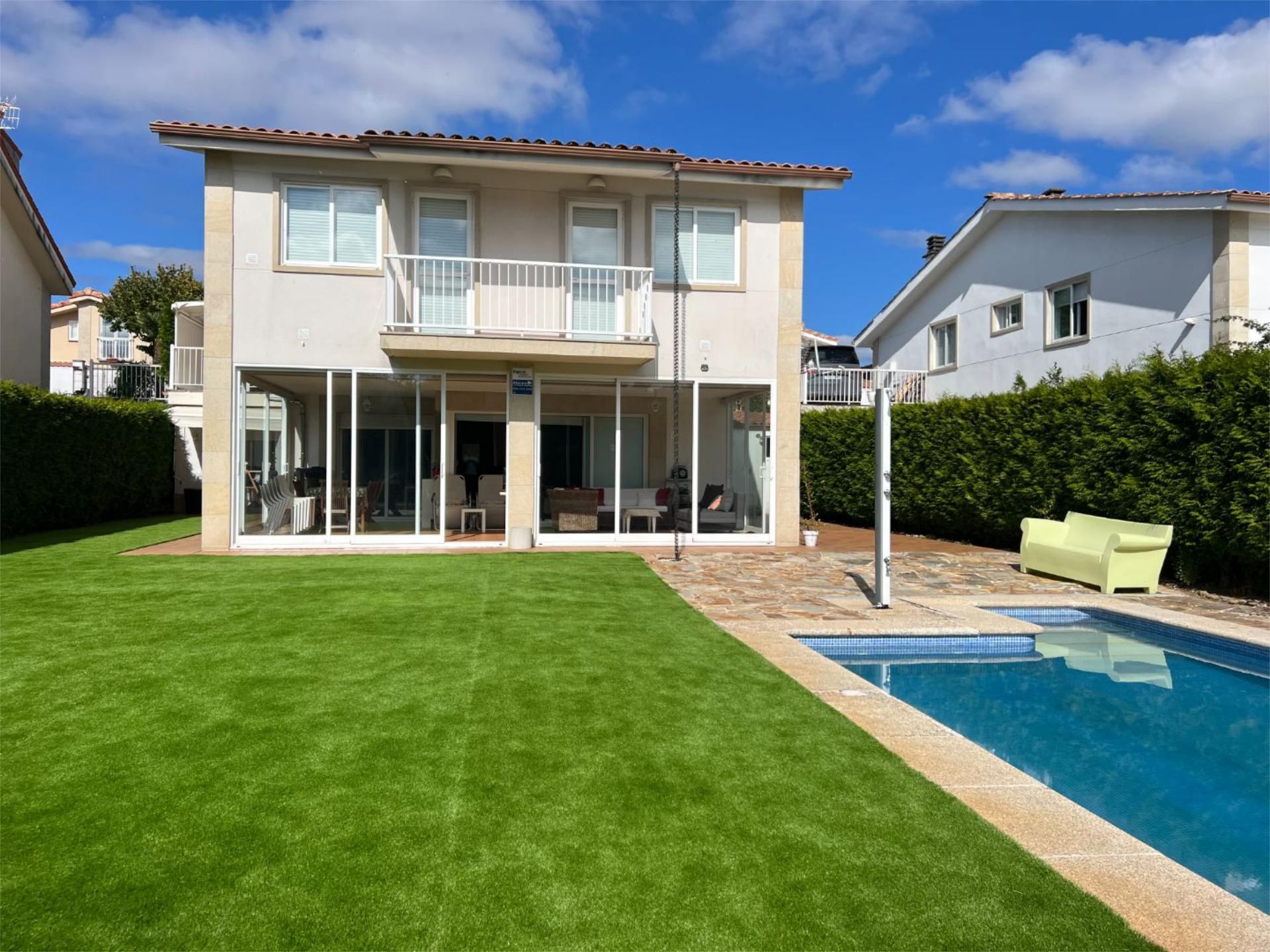 Swimming pool of Flat for sale in Ourense Capital   with Heating, Private garden and Parquet flooring