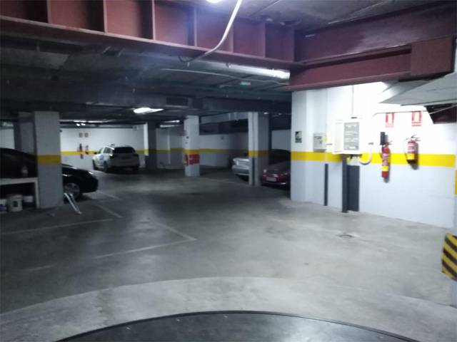 Garaje en Venta en Calle Empedrada, 25 en Casco Histórico de Barajas