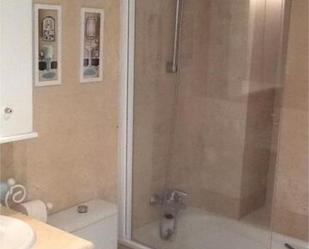 Bathroom of Flat to rent in Marbella  with Heating, Terrace and Furnished