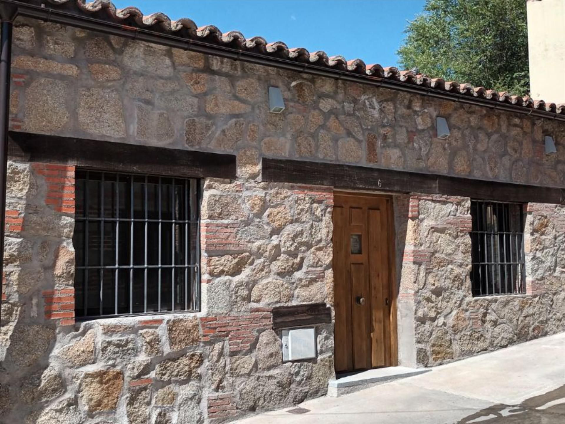 Vista exterior de Pis en venda en Burgohondo