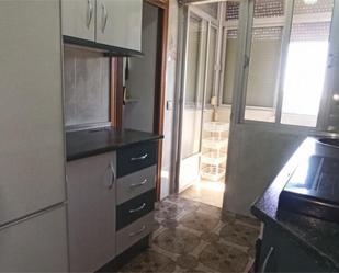 Kitchen of Flat to rent in Linares