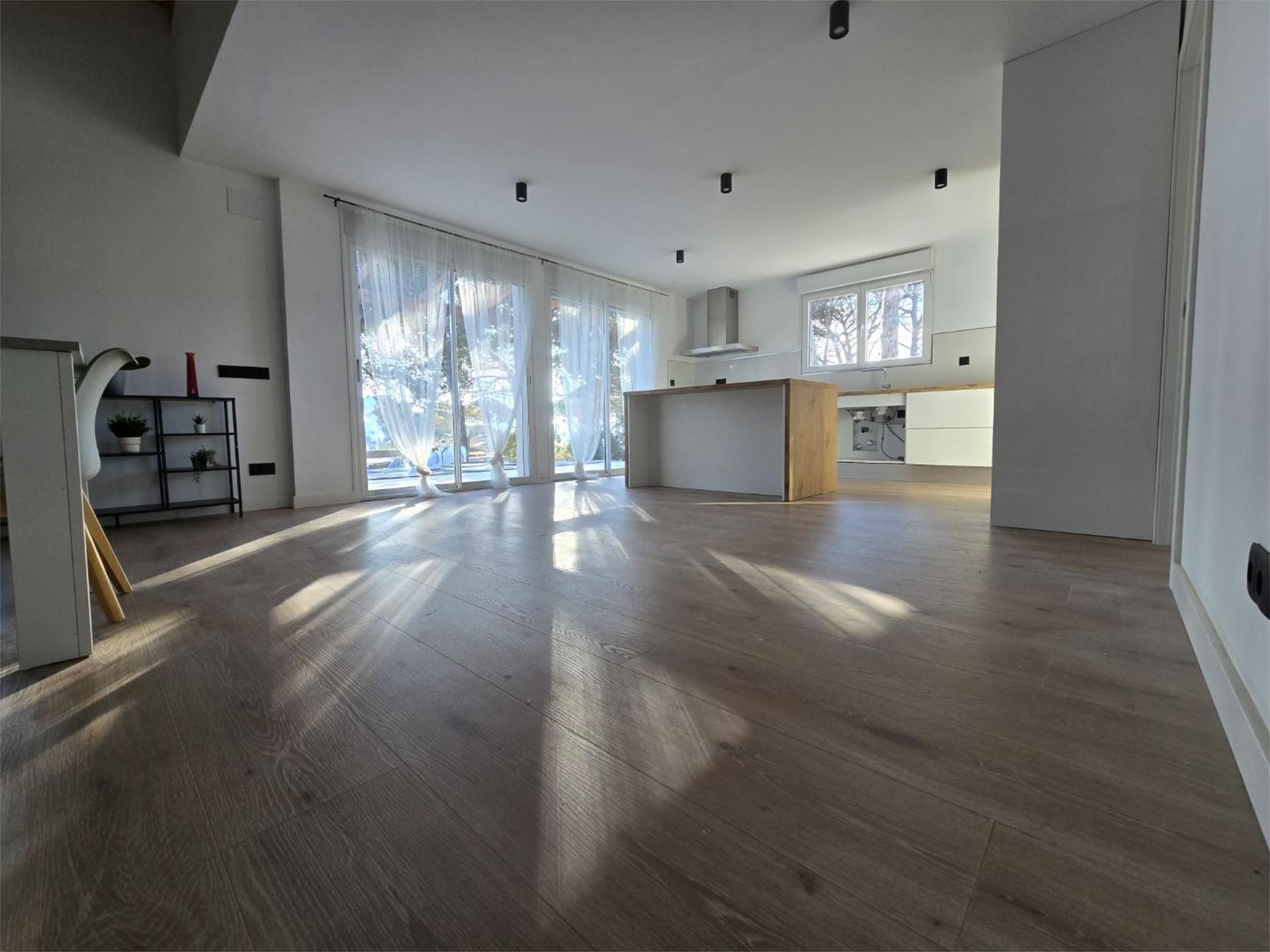 Exterior view of Flat for sale in Vidreres  with Air Conditioner, Private garden and Parquet flooring