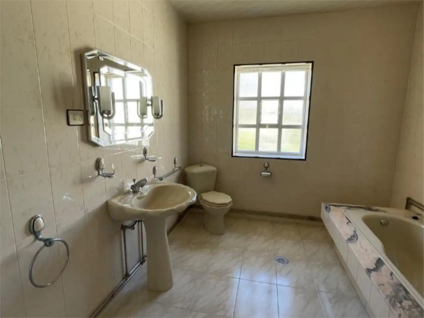 Bathroom of Flat for sale in Carnota