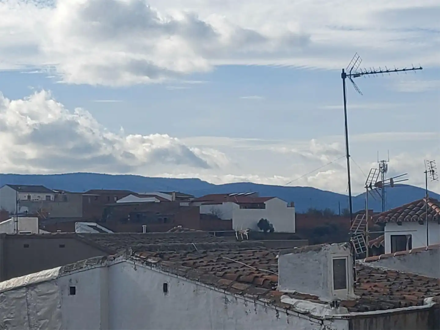 Piso en venta en Calle Real, 21, Los Navalucillos Vista exterior de Piso en venta en Los Navalucillos con Amueblado y Balcón