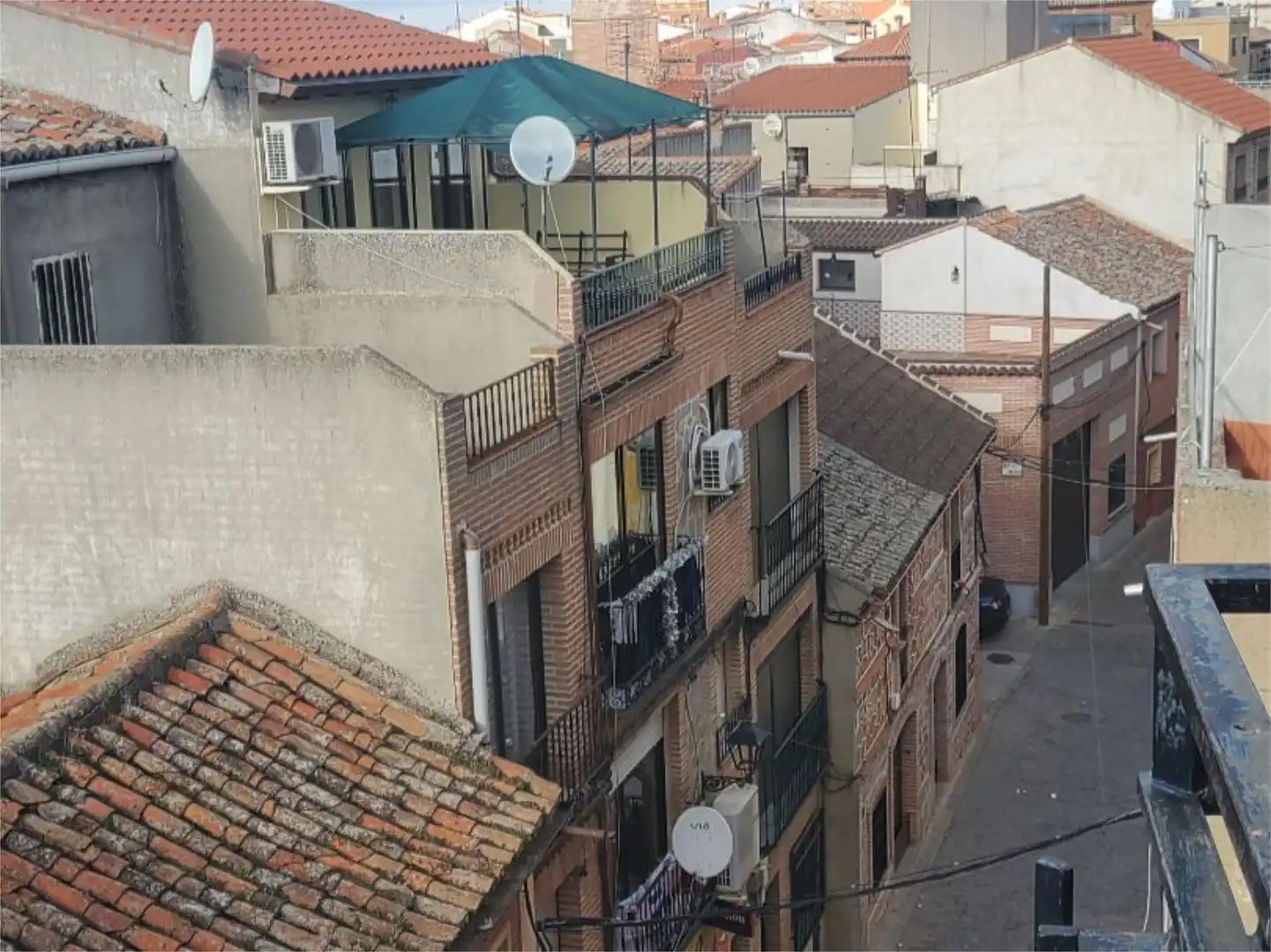 Piso en venta en Calle Real, 21, Los Navalucillos Vista exterior de Piso en venta en Los Navalucillos con Amueblado y Balcón