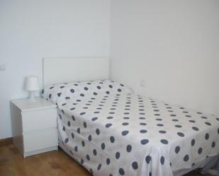 Bedroom of Flat to share in Valladolid Capital  with Heating, Parquet flooring and Terrace