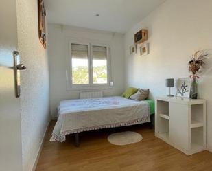 Bedroom of Flat to share in  Barcelona Capital  with Heating, Parquet flooring and Furnished