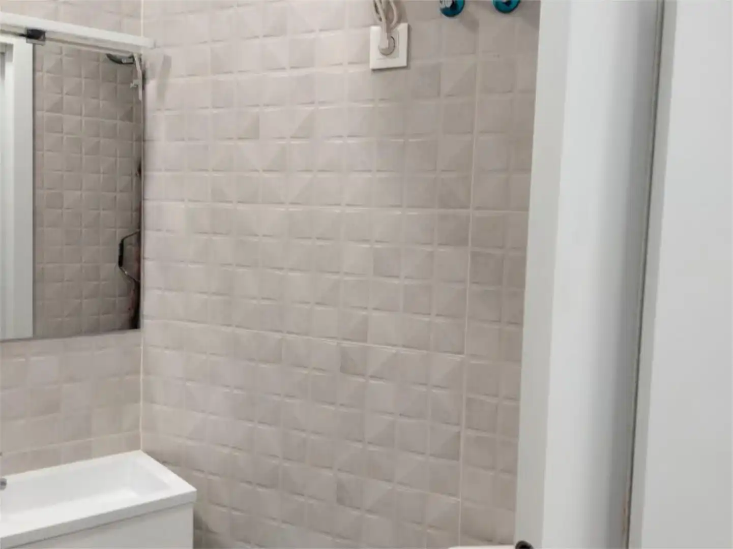 Baño de Estudio de alquiler en Valladolid con Aire acondicionado, Calefacción y Parquet
