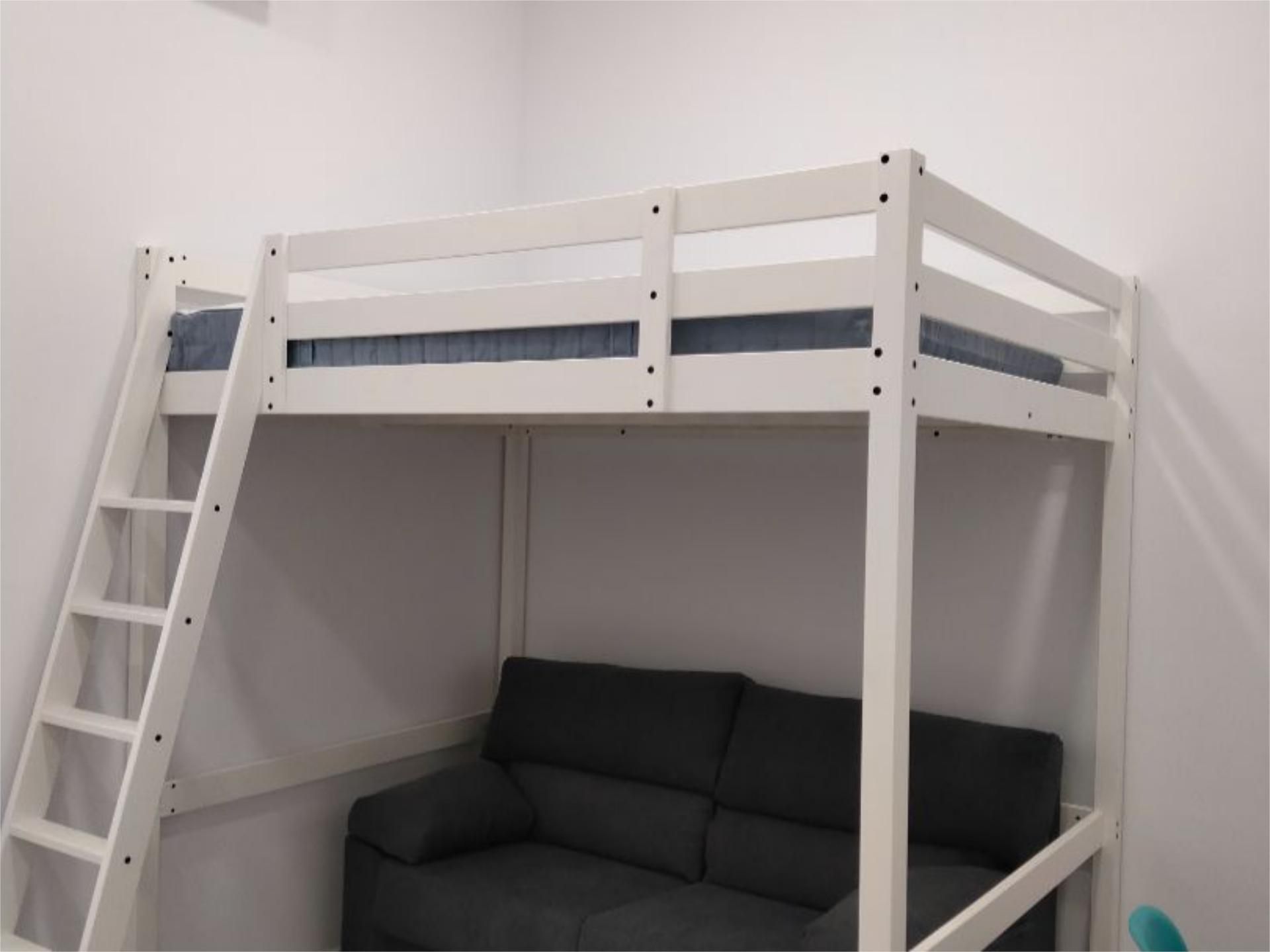 Bedroom of Study to rent in Valladolid Capital  with Air Conditioner