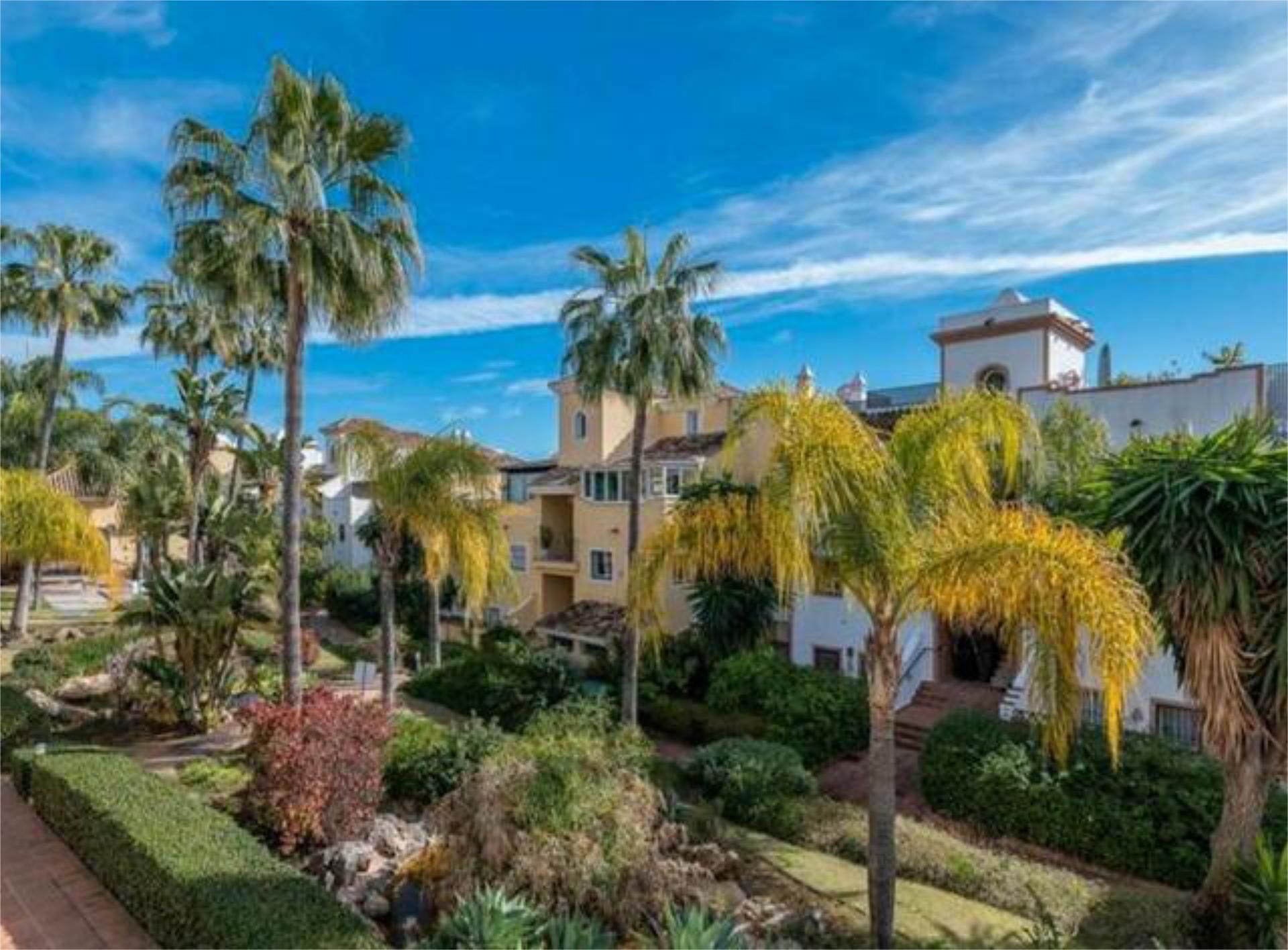 Exterior view of Apartment for sale in Marbella  with Terrace and Swimming Pool