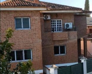 Exterior view of House or chalet for sale in Linares  with Air Conditioner, Terrace and Swimming Pool