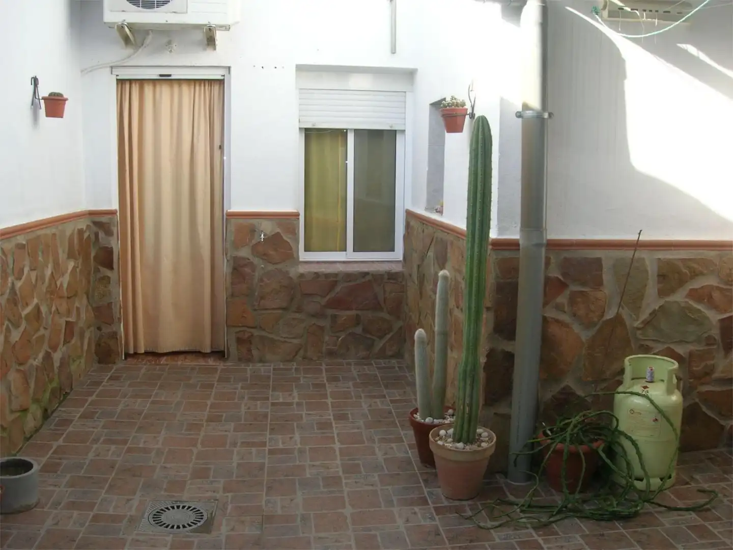 Erdgeschoss zum Verkauf in Calle San Francisco, 13, Madrigalejo Erdgeschoss zum Verkauf in Madrigalejo mit Klimaanlage, Heizung und Möbliert