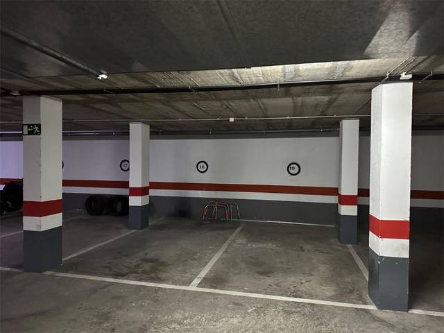 Garaje en Alquiler en Calle Perú, 4 en El Pinar - Punta Galea