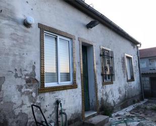 Vista exterior de Casa o xalet en venda en Vilagarcía de Arousa