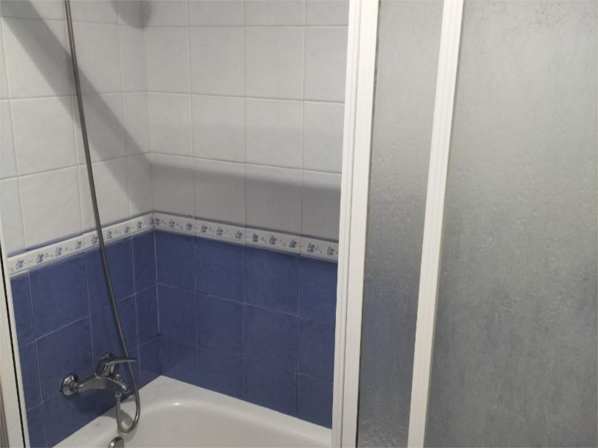 Bathroom of Flat to rent in Vejer de la Frontera  with Air Conditioner, Heating and Terrace