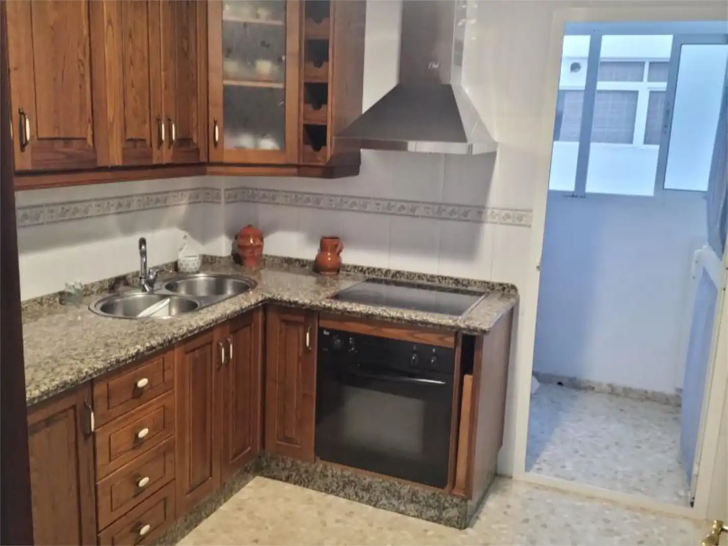 Wohnung zur Miete in Calle Molinero, 18, Vejer Küche von Wohnung zur Miete in Vejer de la Frontera mit Klimaanlage, Heizung und Terrasse