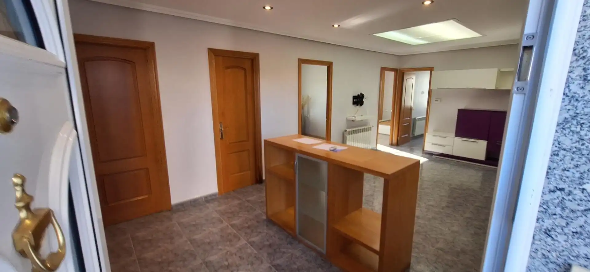 Wohnung zum Verkauf in San Cibrao das Viñas mit Klimaanlage, Heizung und Privatgarten