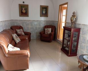 Living room of Single-family semi-detached for sale in Hinojosa del Duque  with Storage room and Furnished