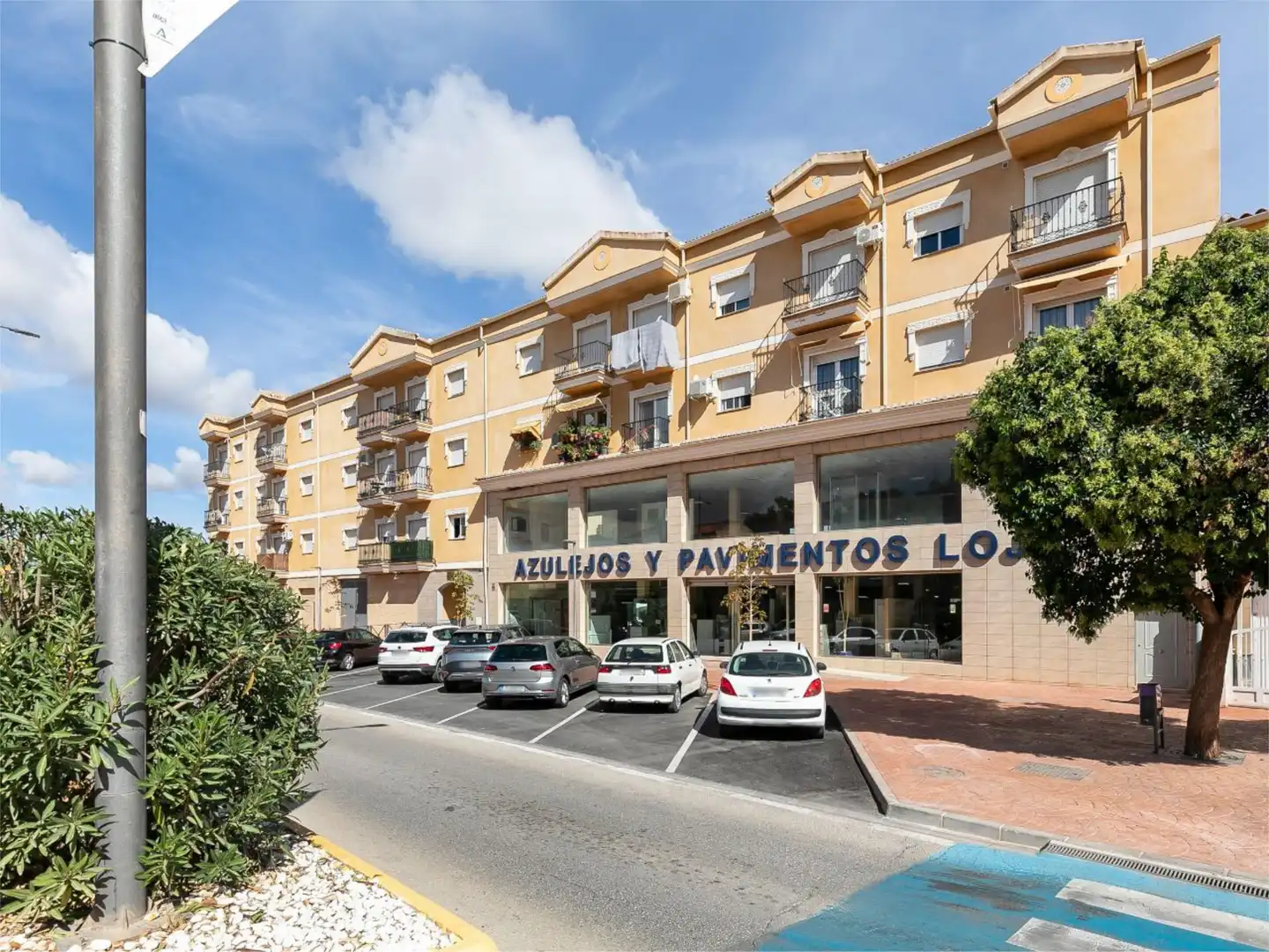 Fabrikhallen zur Miete in Avenida Andalucía, 1, Loja Außenansicht von Fabrikhallen zur Miete in Loja mit Klimaanlage und Heizung