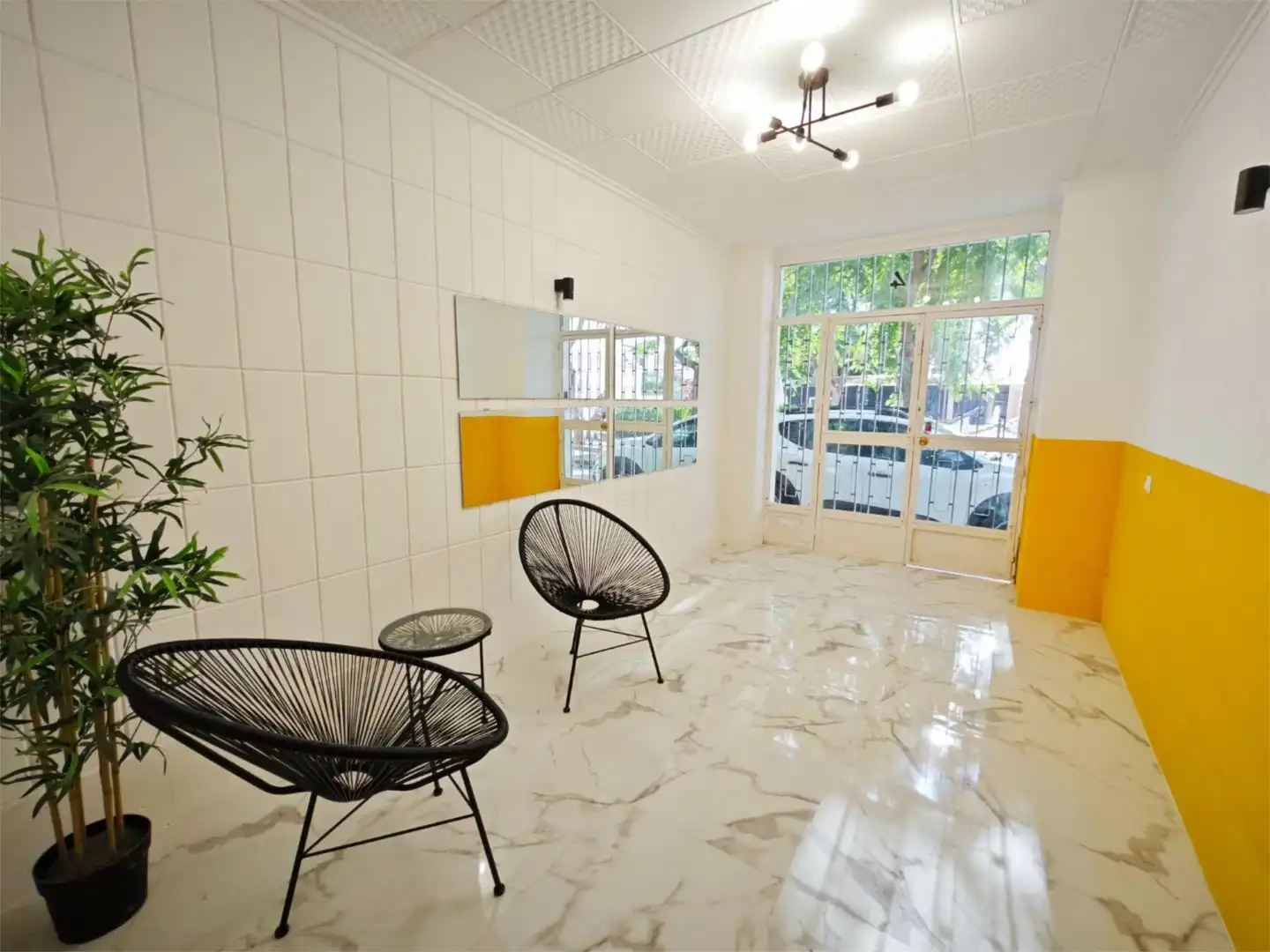 Room in Calle San Esteban, 4, Casco Antiguo Flat for share in Cartagena with Air Conditioner, Heating and Terrace