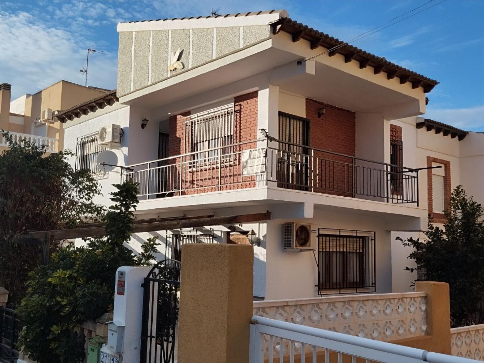 Exterior view of Single-family semi-detached for sale in Águilas  with Air Conditioner and Balcony