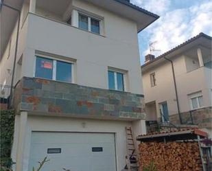 Exterior view of Single-family semi-detached for sale in Zabalza / Zabaltza  with Heating, Private garden and Terrace