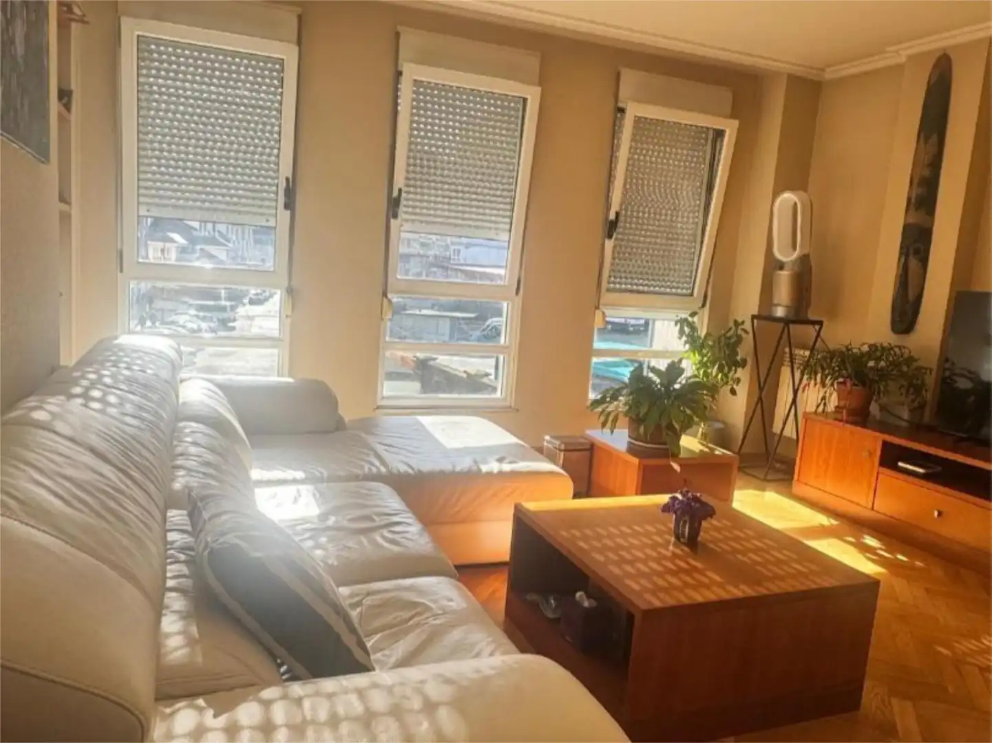 Sala de estar de Piso en venta en Lugo con Calefacción, Parquet y Terraza
