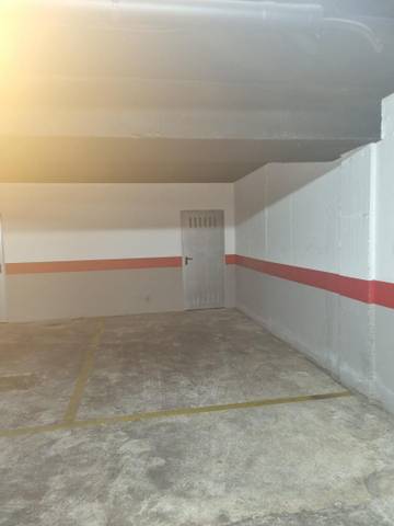 Garaje en Alquiler en Avinguda de la Pau, 14 en Beniarbeig